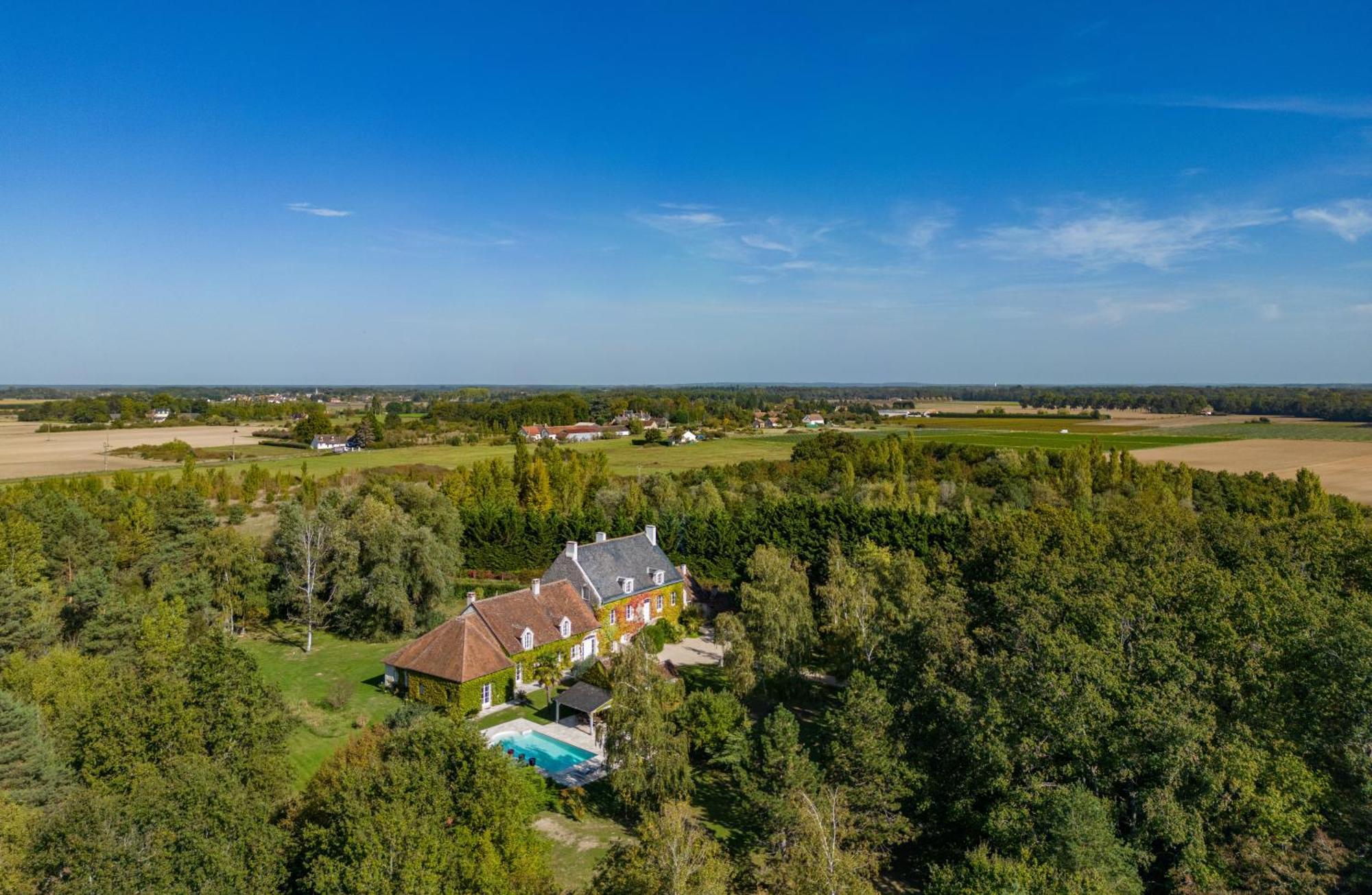 Bed and Breakfast Domaine De La Blonnerie Feings  Esterno foto